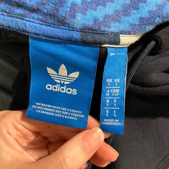 💙ADIDAS navy blue logo hoodie💙 - Picture 2 of 2